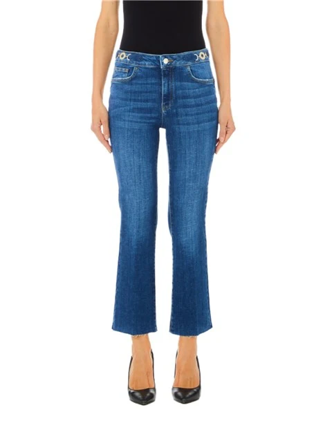 JEANS CROPPED A TROMBETTA CON PLACCA LOGO DONNA BLU