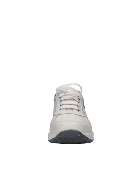 SNEAKERS IN PELLE TRAFORATA CON ZEPPA