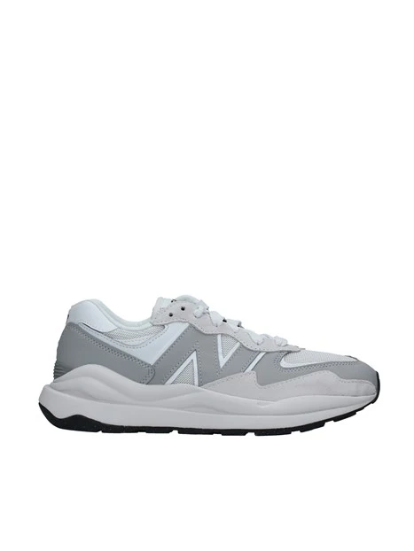 SNEAKERS BASSE CON LOGO 5740 UOMO GRIGIO