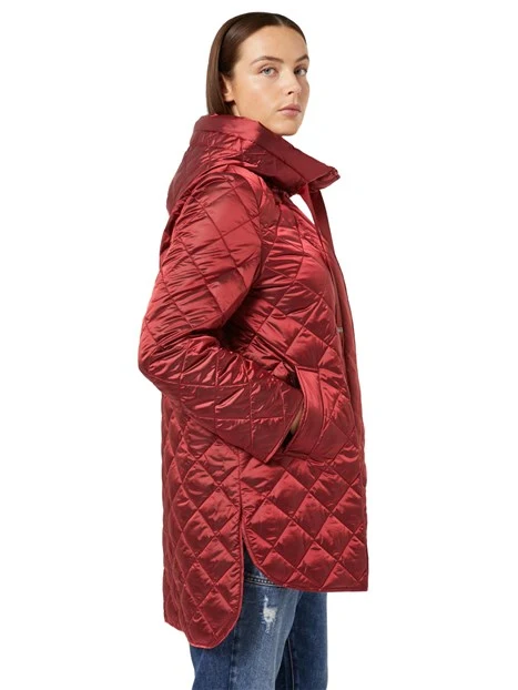 CAPPOTTO LUNGO IMBOTTITO E TRAPUNTATO CON CAPPUCCIO DONNA ROSSO