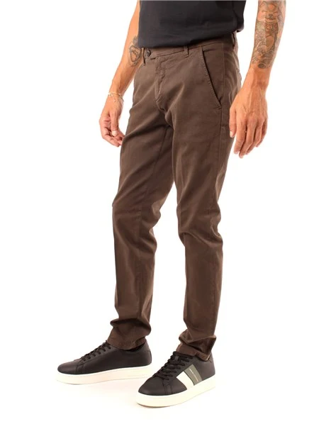 PANTALONI CHINO ADERENTI UOMO MARRONE SCURO