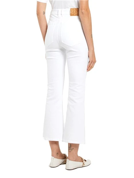 PANTALONI CROPPED A ZAMPA IN DENIM DONNA BIANCO