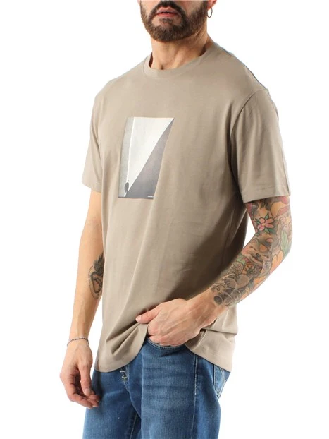 T-SHIRT MANICA CORTA CON STAMPA FOTOGRAFICA UOMO BEIGE